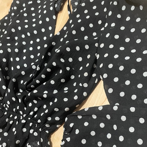 YaYa&co Dot Ruffle Open Back shirt, size Sm - Picture 4 of 13